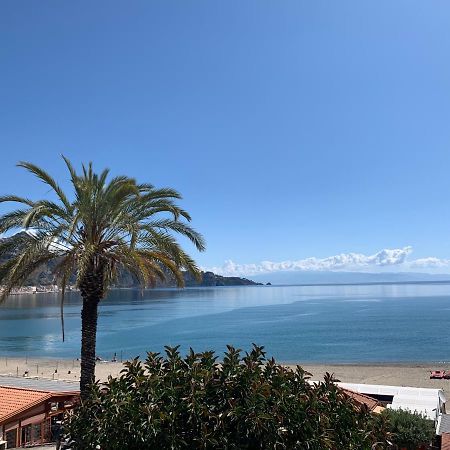 Appartamento Taormina Giardini-Naxos Екстериор снимка
