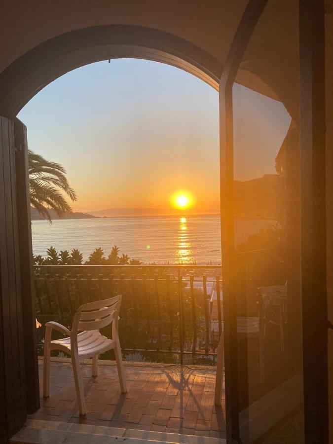 Appartamento Taormina Giardini-Naxos Екстериор снимка